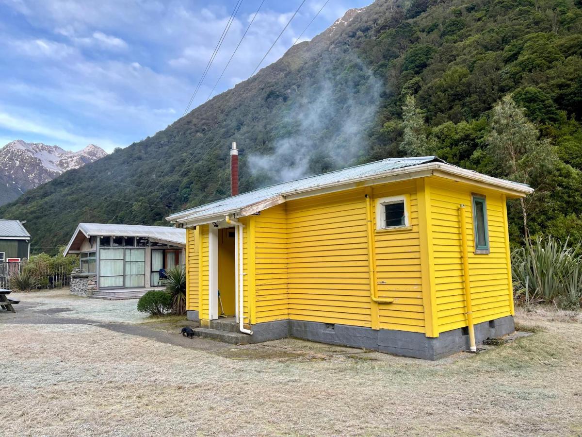 شقة Basic, Super 'Cosy' Cabin In The Middle Of National Park And Mountains Otira المظهر الخارجي الصورة