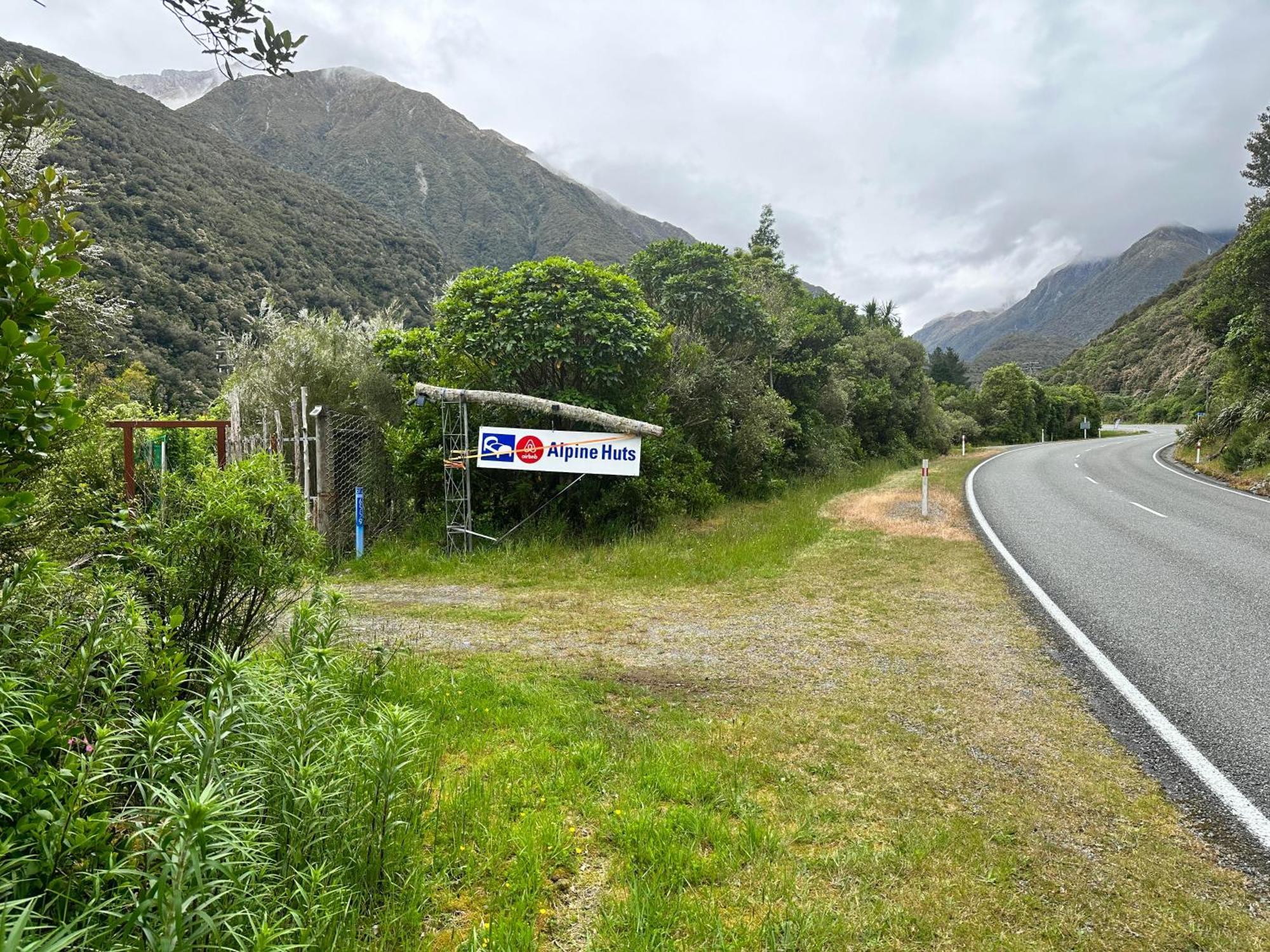 شقة Basic, Super 'Cosy' Cabin In The Middle Of National Park And Mountains Otira المظهر الخارجي الصورة