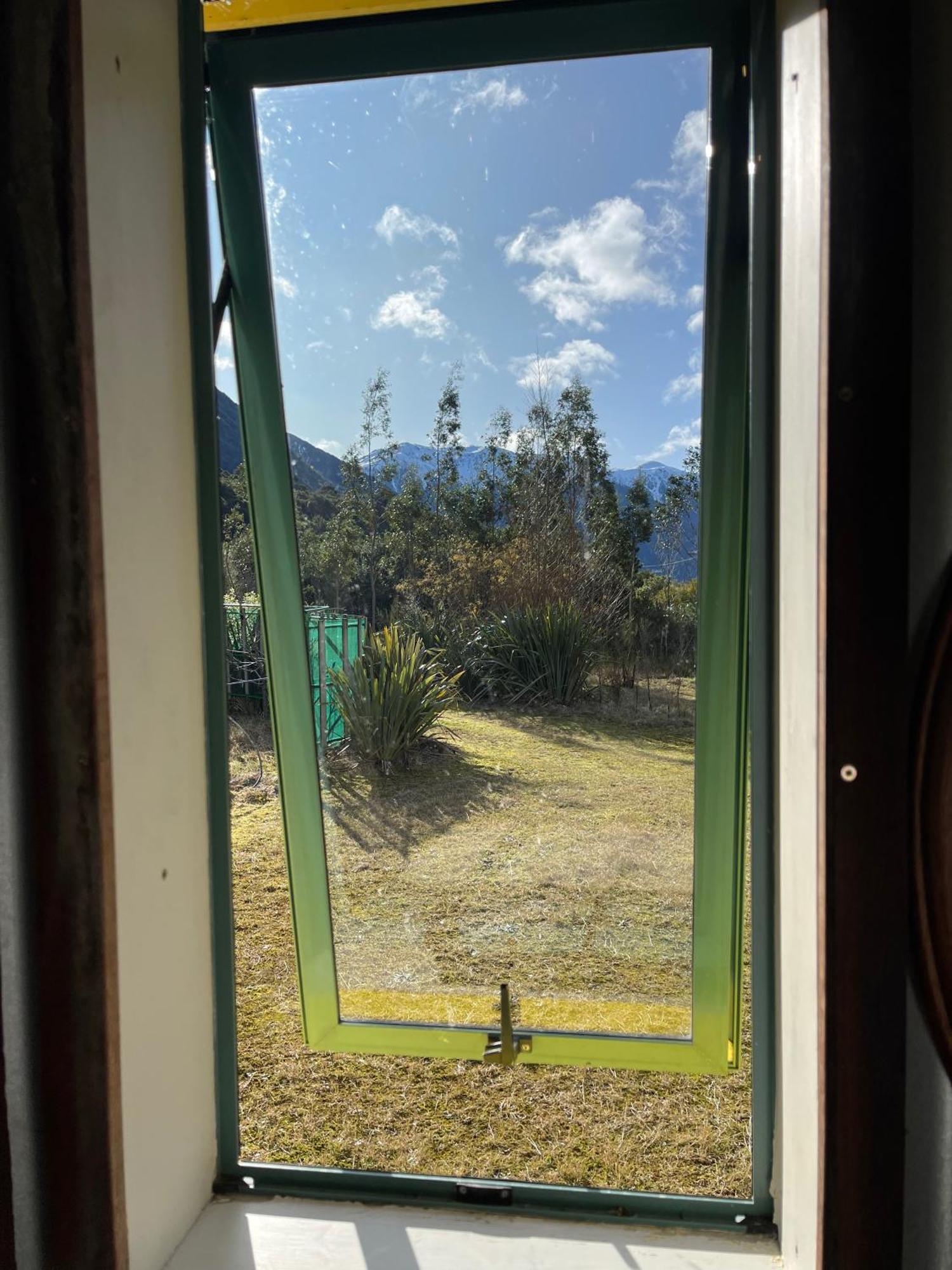 شقة Basic, Super 'Cosy' Cabin In The Middle Of National Park And Mountains Otira المظهر الخارجي الصورة